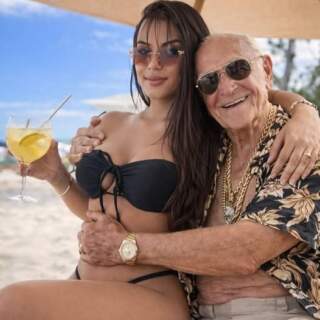 She recounts a wild hookup with a man who exaggerated his wealth dramatically.