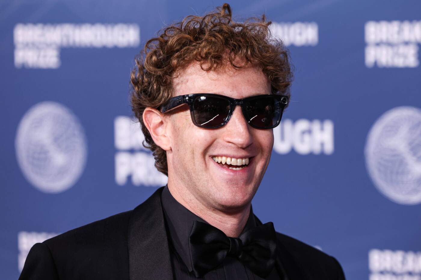 Zuckerberg Buys Blink-182 Shirt on Marketplace—Yes, That Mark