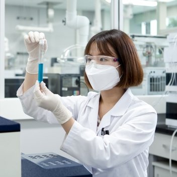 Japanese scientists have used regenerative medicine to restore motor function in paralyzed patients!