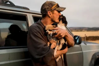 A bark and a stranger’s warning saved a home.