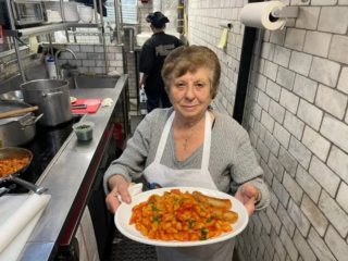 From Grandmothers in the Kitchen to Icons Who Changed Culture, Power, Love, and Memory — Stories That Reveal What Truly Endures